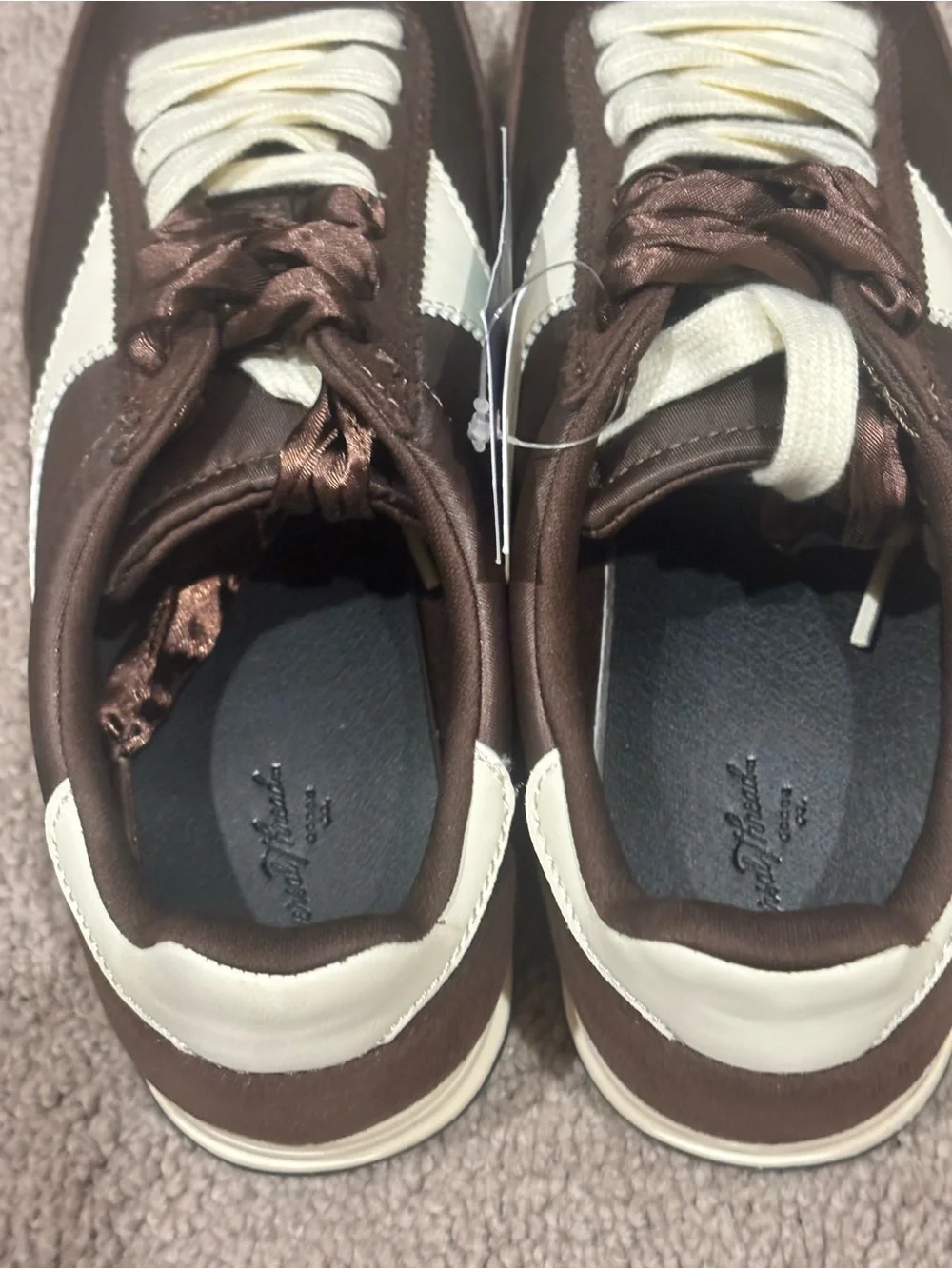 NWT Women Skylar Jogger Sneakers Memory Foam Universal Thread Brown Shoes Sz 8